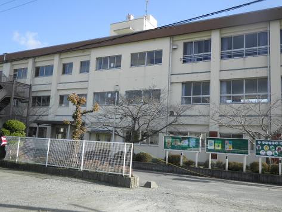 東中学校